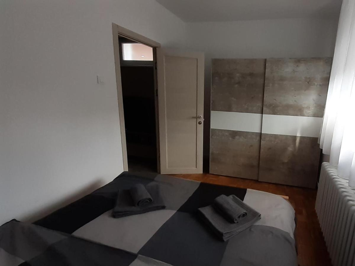Apartman Una Karlofça Dış mekan fotoğraf