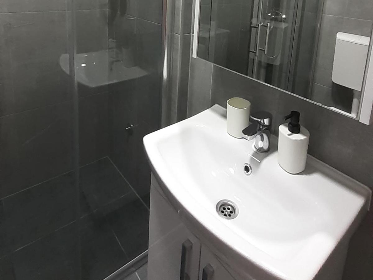 Apartman Una Karlofça Dış mekan fotoğraf